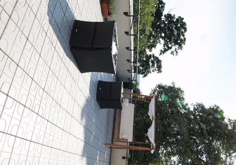 هتل Pension Jana   Domov Mládeže