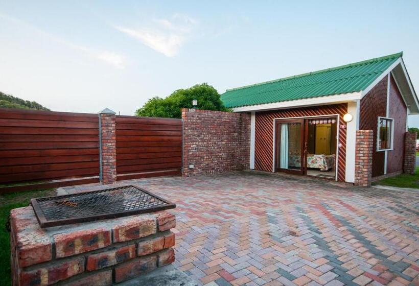 호텔 Pine Lodge Resort