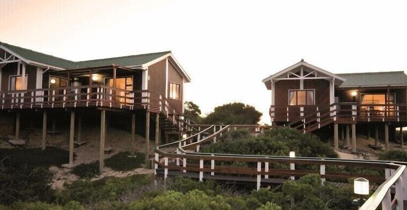 هتل Pine Lodge Resort