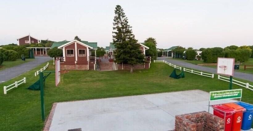 호텔 Pine Lodge Resort