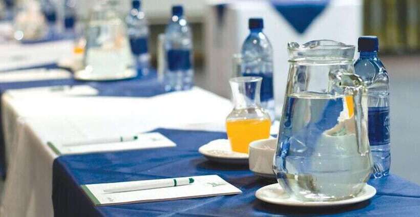 호텔 Pine Lodge Resort