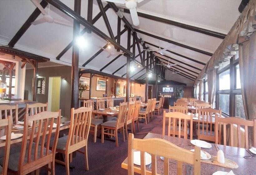 호텔 Pine Lodge Resort