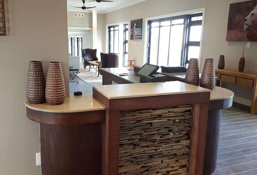 בית מלון כפרי Premier Resort Mpongo Private Game Reserve