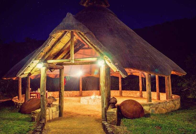 בית מלון כפרי Premier Resort Mpongo Private Game Reserve