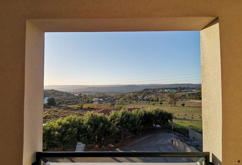 בית מלון כפרי Quinta Dos Cedros