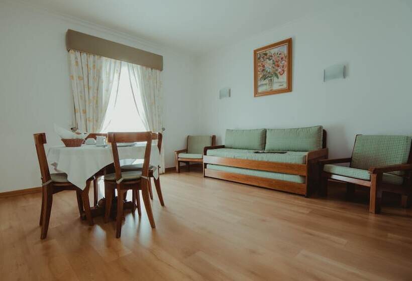 בית מלון כפרי Quinta Dos Cedros