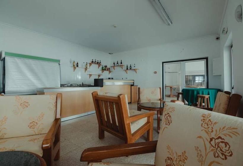 בית מלון כפרי Quinta Dos Cedros