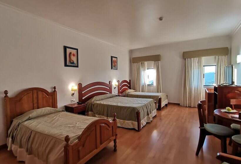 בית מלון כפרי Quinta Dos Cedros