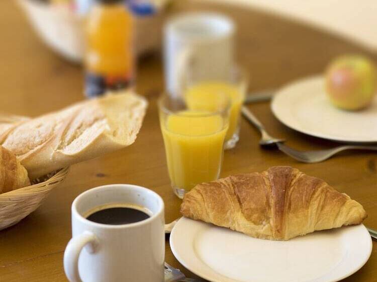 Residence Hotel Les Ducs De Chevreuse Avec Hébergement, Repas & Pdj, Séminaire, Bureau & Parking