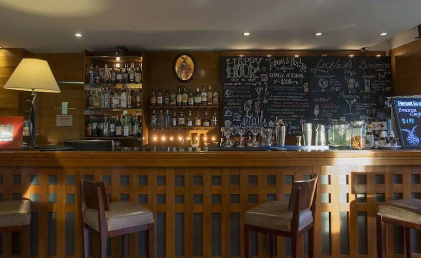 ホテル Rochester Calafate