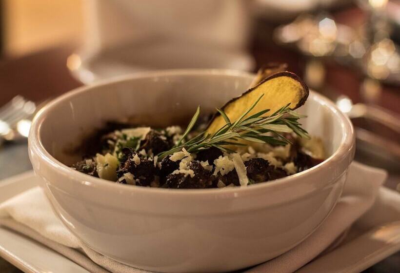 ホテル Rochester Calafate