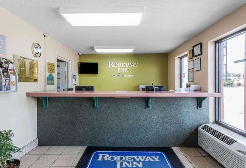 בית מלון כפרי Rodeway Inn