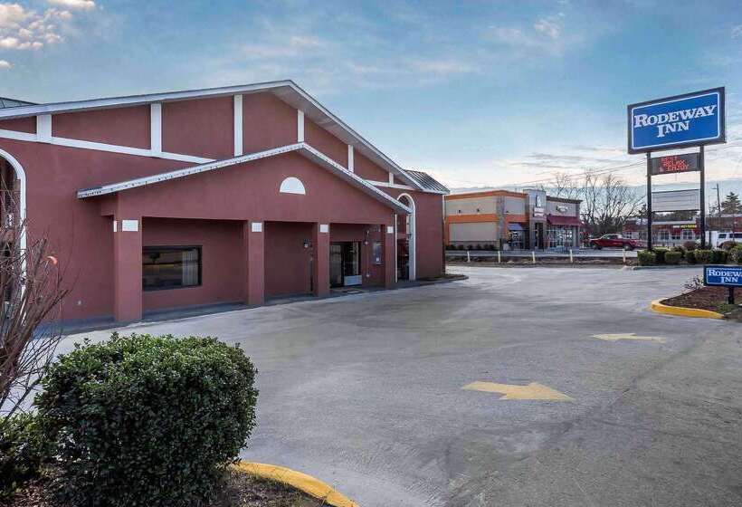 בית מלון כפרי Rodeway Inn