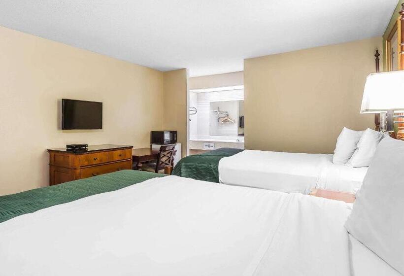 בית מלון כפרי Rodeway Inn