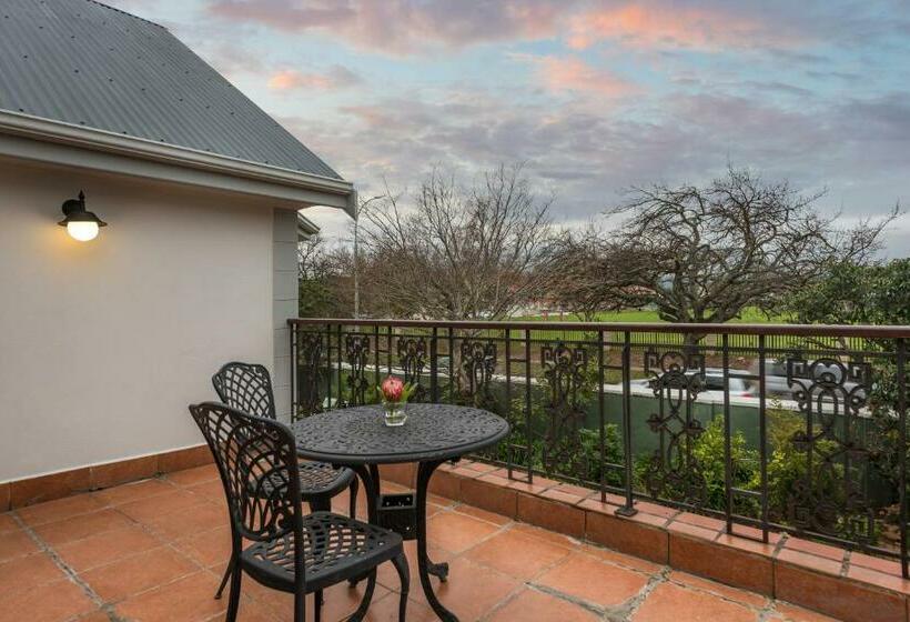 هتل Rusthuiz Guest House