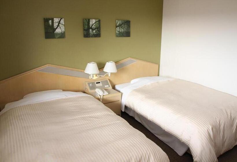 Shin Osaka Washington Hotel Plaza