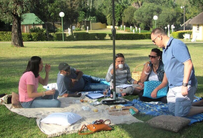 فندق Shumba Valley Lodge