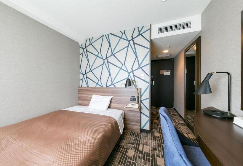 Отель Sotetsu Fresa Inn Kawasaki Higashiguchi