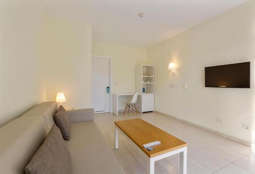 בית מלון כפרי Thb Royal