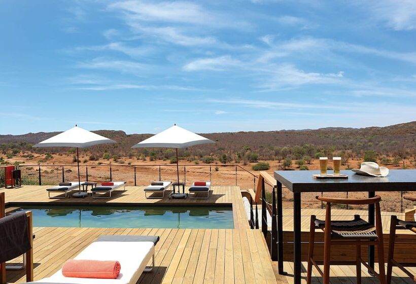 ホテル The Outpost & Pel S Post