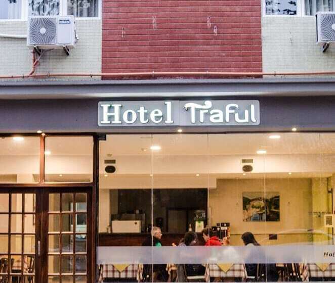 هتل Traful