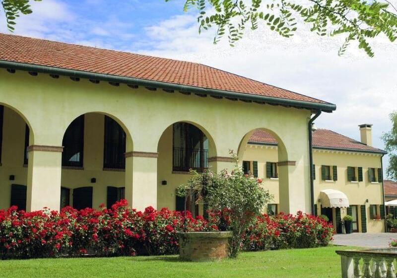 Отель Venice Resort Airport