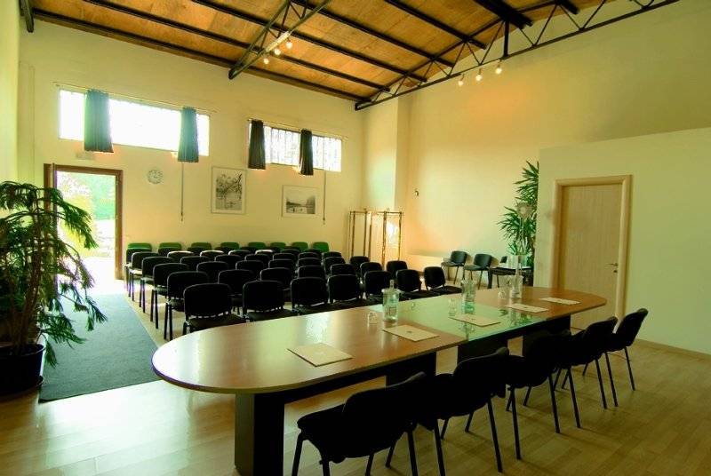 Отель Venice Resort Airport