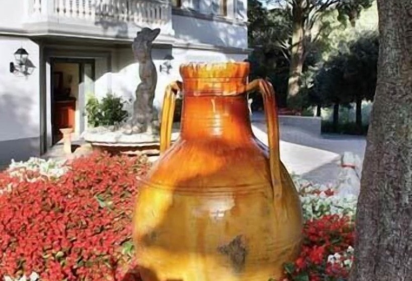 ホテル Villa Maria