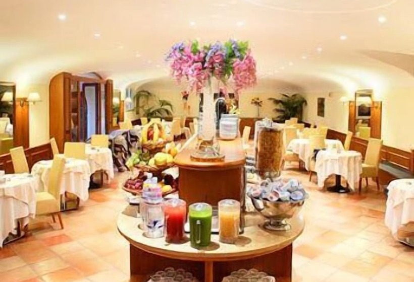 ホテル Villa Maria