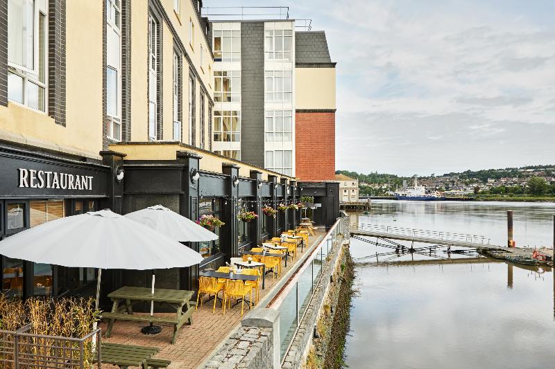 هتل Waterford Marina