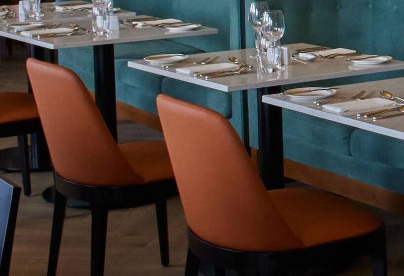 هتل Waterford Marina