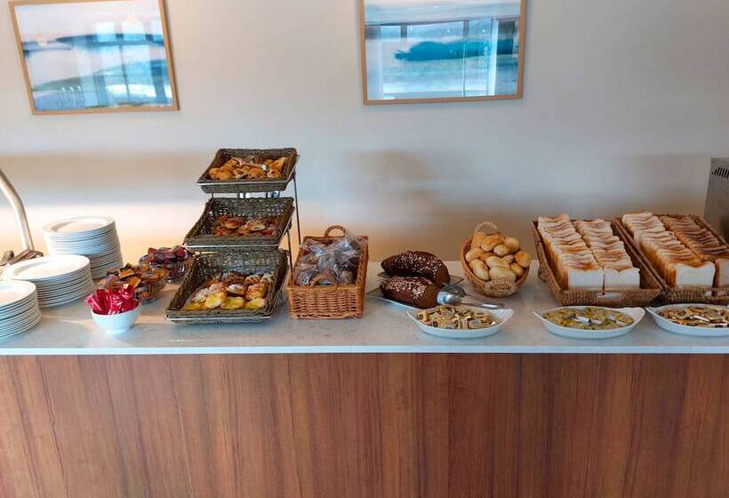 هتل Waterford Marina