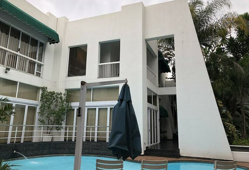 호텔 Whistletree Manor Boutique