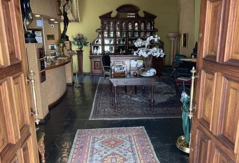 בית מלון כפרי Whistletree Manor Boutique