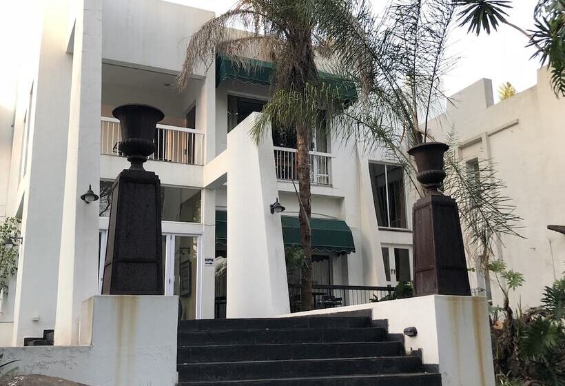 בית מלון כפרי Whistletree Manor Boutique