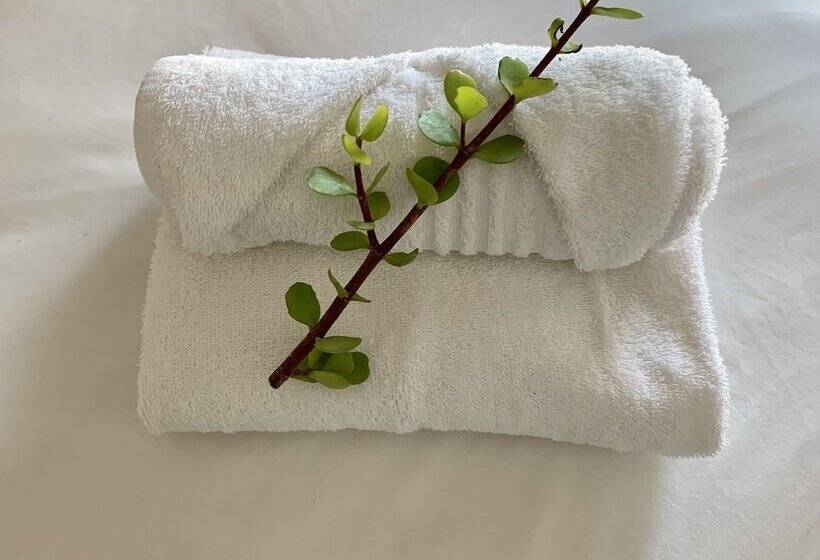 فندق Woodbridge Lodge