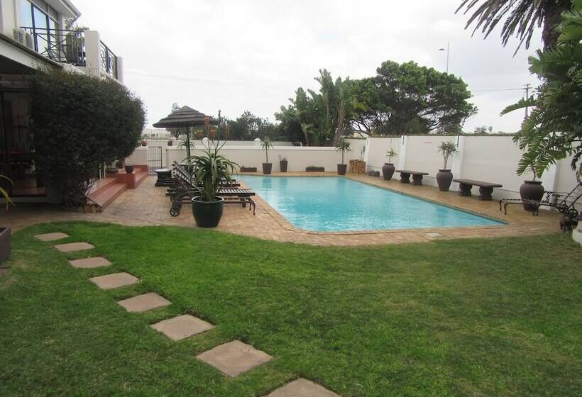 فندق Woodbridge Lodge