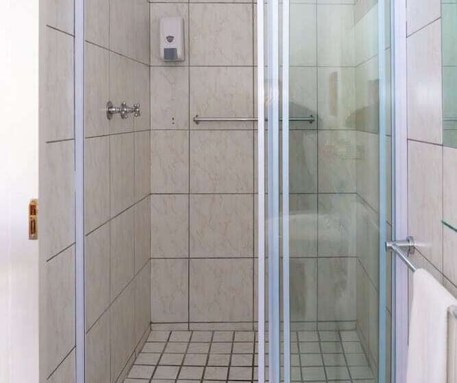 فندق Woodbridge Lodge