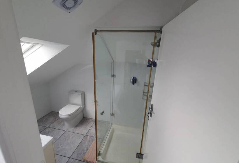 فندق Woodbridge Lodge