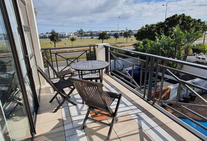 فندق Woodbridge Lodge