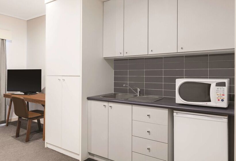 Adina Apartment Hotel Perth Barrack Plaza