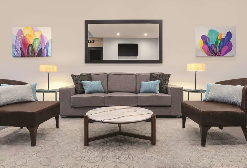 Adina Apartment Hotel Perth Barrack Plaza