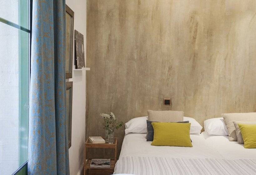 Ainb Born Dames Apartments