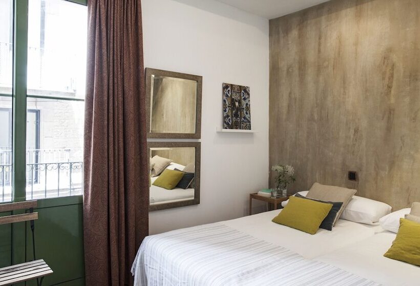 Ainb Born Dames Apartments