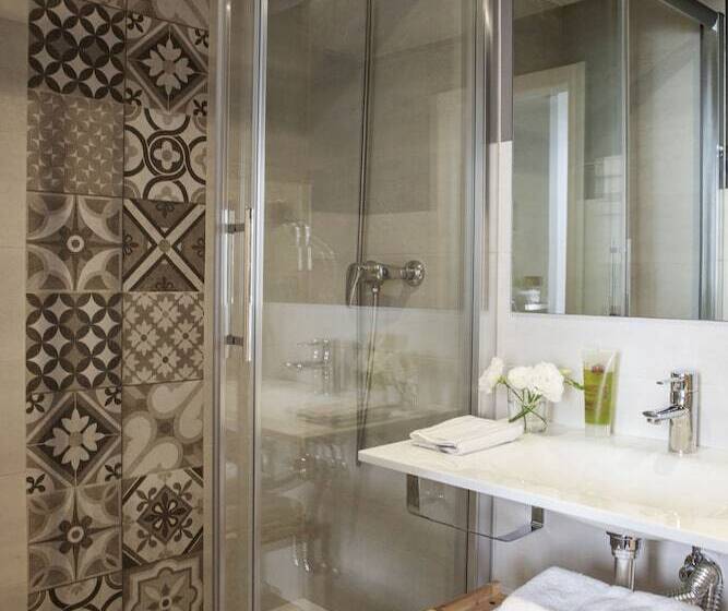 Ainb Born Dames Apartments