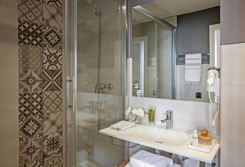 Ainb Born Dames Apartments