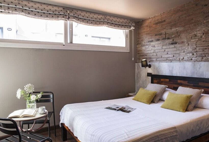 Ainb Born Dames Apartments