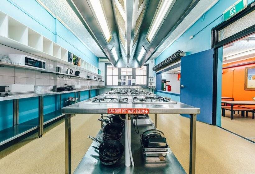 فندق صغير Maze Backpackers   Sydney