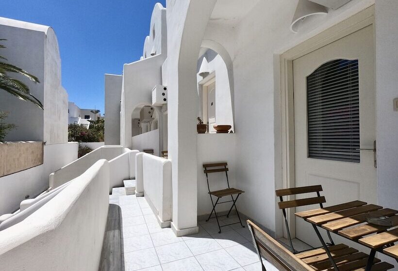 Anny Studios & Rooms Perissa Beach