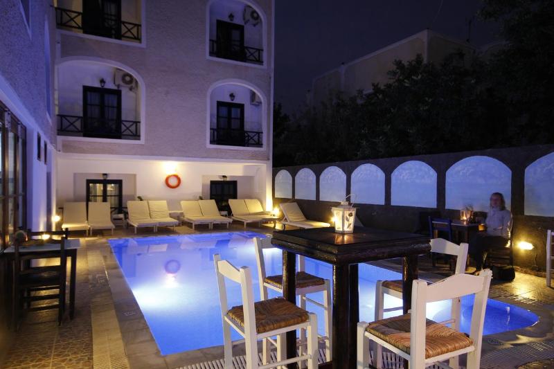 Anny Studios & Rooms Perissa Beach